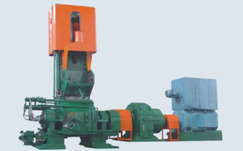 Intermeshing internal mixer